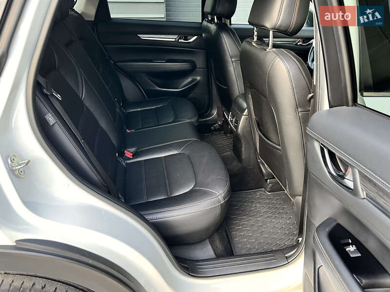 Внедорожник / Кроссовер Mazda CX-5 2017 в Киеве