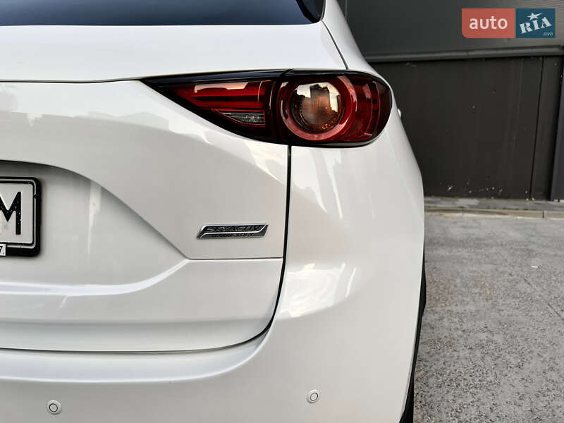 Внедорожник / Кроссовер Mazda CX-5 2017 в Киеве