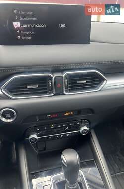 Позашляховик / Кросовер Mazda CX-5 2022 в 