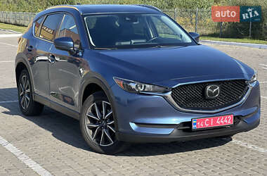 Позашляховик / Кросовер Mazda CX-5 2018 в 
