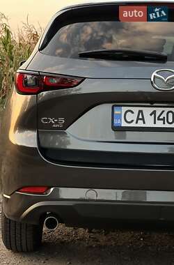 Позашляховик / Кросовер Mazda CX-5 2024 в 