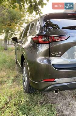 Позашляховик / Кросовер Mazda CX-5 2024 в 