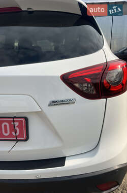 Позашляховик / Кросовер Mazda CX-5 2016 в 