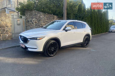 Позашляховик / Кросовер Mazda CX-5 2018 в 