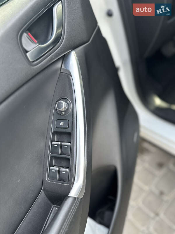 Позашляховик / Кросовер Mazda CX-5 2015 в Луцьку