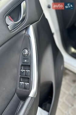 Внедорожник / Кроссовер Mazda CX-5 2015 в 
