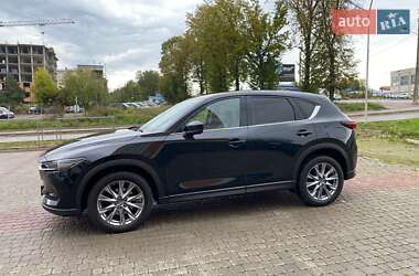 Позашляховик / Кросовер Mazda CX-5 2020 в 
