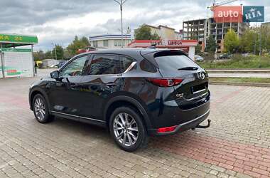 Позашляховик / Кросовер Mazda CX-5 2020 в 
