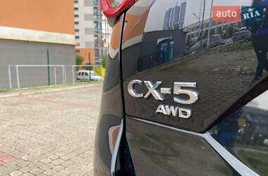 Позашляховик / Кросовер Mazda CX-5 2020 в 