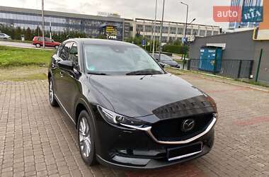 Позашляховик / Кросовер Mazda CX-5 2020 в 