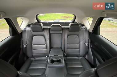 Позашляховик / Кросовер Mazda CX-5 2020 в 