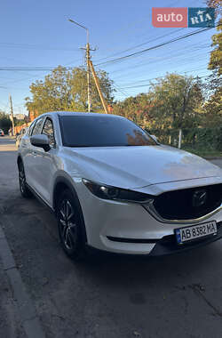Позашляховик / Кросовер Mazda CX-5 2018 в 