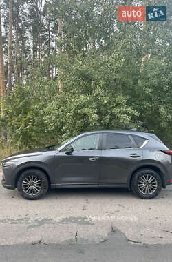 Позашляховик / Кросовер Mazda CX-5 2017 в 