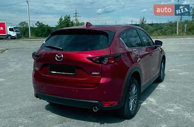 Позашляховик / Кросовер Mazda CX-5 2017 в 