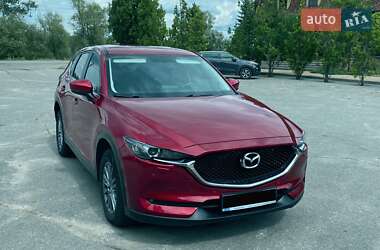 Позашляховик / Кросовер Mazda CX-5 2017 в 