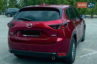 Позашляховик / Кросовер Mazda CX-5 2017 в 