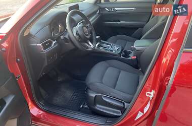 Позашляховик / Кросовер Mazda CX-5 2017 в 