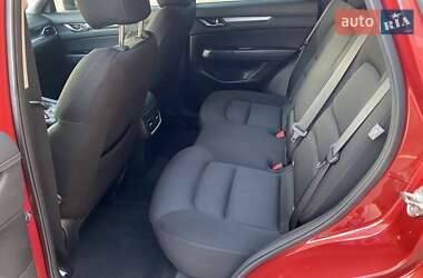 Позашляховик / Кросовер Mazda CX-5 2017 в 
