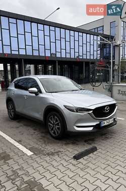 Позашляховик / Кросовер Mazda CX-5 2018 в 