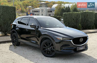 Позашляховик / Кросовер Mazda CX-5 2018 в 