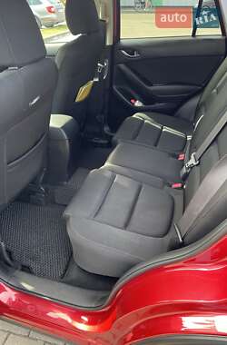 Позашляховик / Кросовер Mazda CX-5 2016 в 