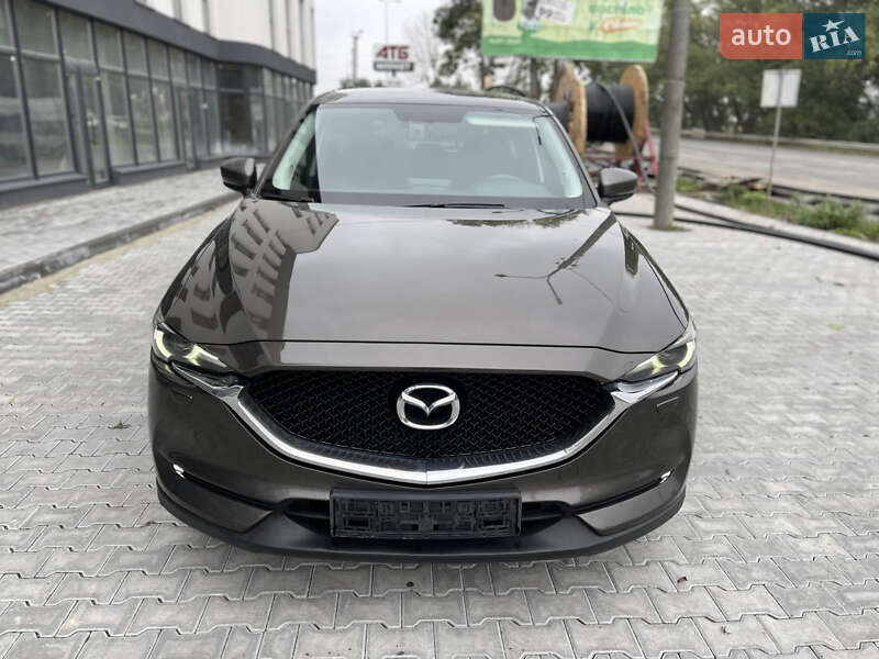 Позашляховик / Кросовер Mazda CX-5 2018 в 