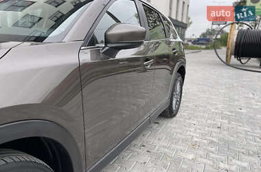 Позашляховик / Кросовер Mazda CX-5 2018 в 