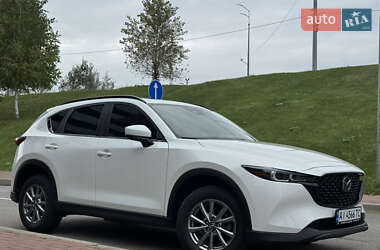 Внедорожник / Кроссовер Mazda CX-5 2023 в 