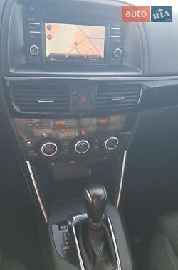 Позашляховик / Кросовер Mazda CX-5 2015 в 