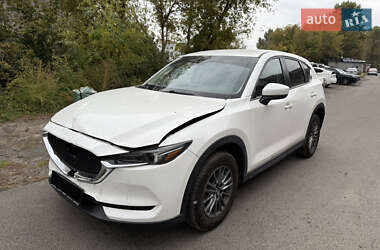 Внедорожник / Кроссовер Mazda CX-5 2017 в 