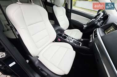 Позашляховик / Кросовер Mazda CX-5 2017 в 