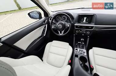 Позашляховик / Кросовер Mazda CX-5 2017 в 