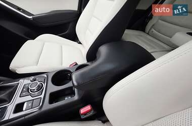 Позашляховик / Кросовер Mazda CX-5 2017 в 