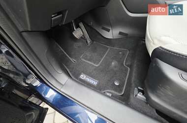 Позашляховик / Кросовер Mazda CX-5 2017 в 