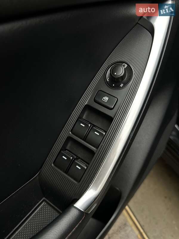 Позашляховик / Кросовер Mazda CX-5 2012 в Києві