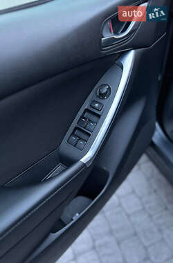 Позашляховик / Кросовер Mazda CX-5 2013 в 