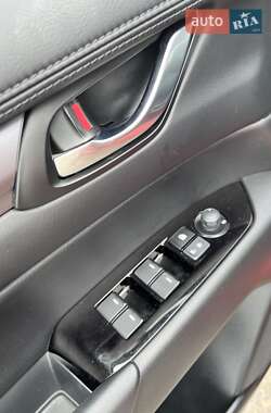 Позашляховик / Кросовер Mazda CX-5 2024 в 