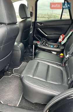 Позашляховик / Кросовер Mazda CX-5 2016 в 