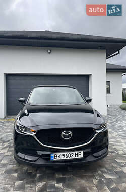 Внедорожник / Кроссовер Mazda CX-5 2018 в 