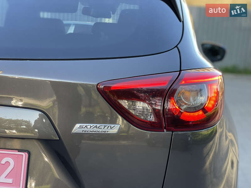 Позашляховик / Кросовер Mazda CX-5 2015 в Дубні