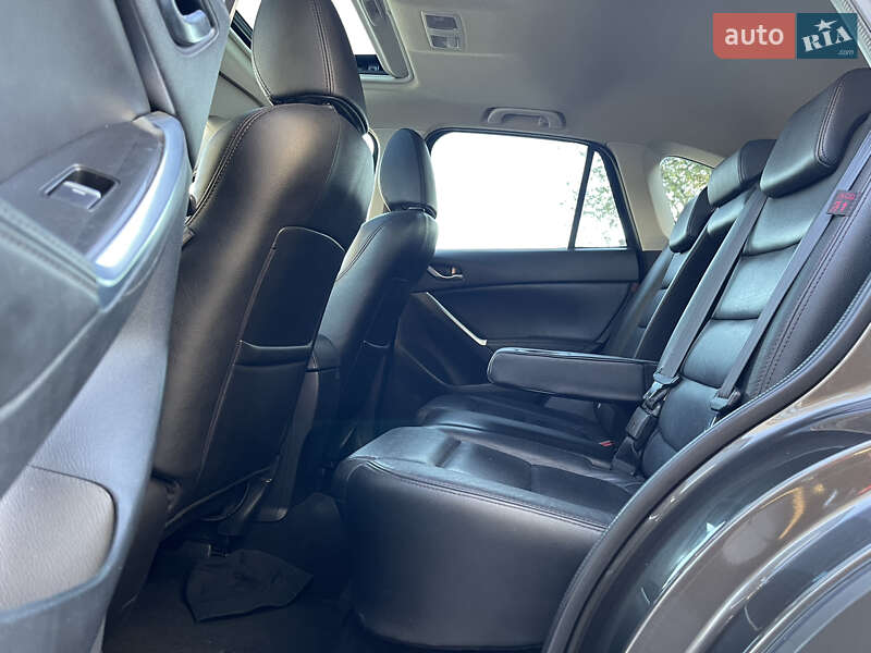 Позашляховик / Кросовер Mazda CX-5 2015 в Дубні