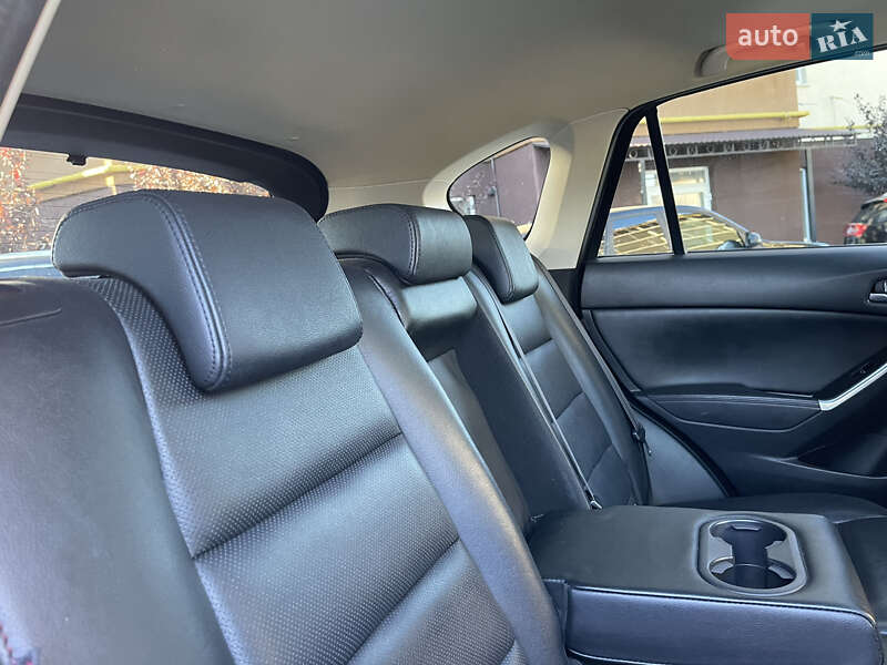 Позашляховик / Кросовер Mazda CX-5 2015 в Дубні