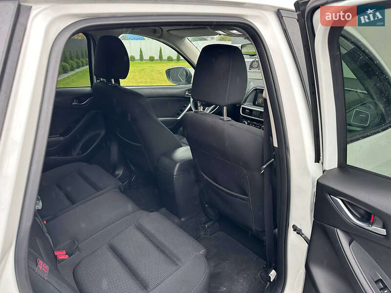 Внедорожник / Кроссовер Mazda CX-5 2016 в Калуше