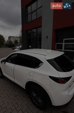 Позашляховик / Кросовер Mazda CX-5 2020 в 