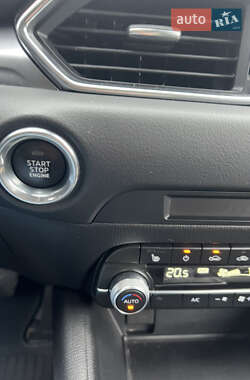 Позашляховик / Кросовер Mazda CX-5 2020 в 