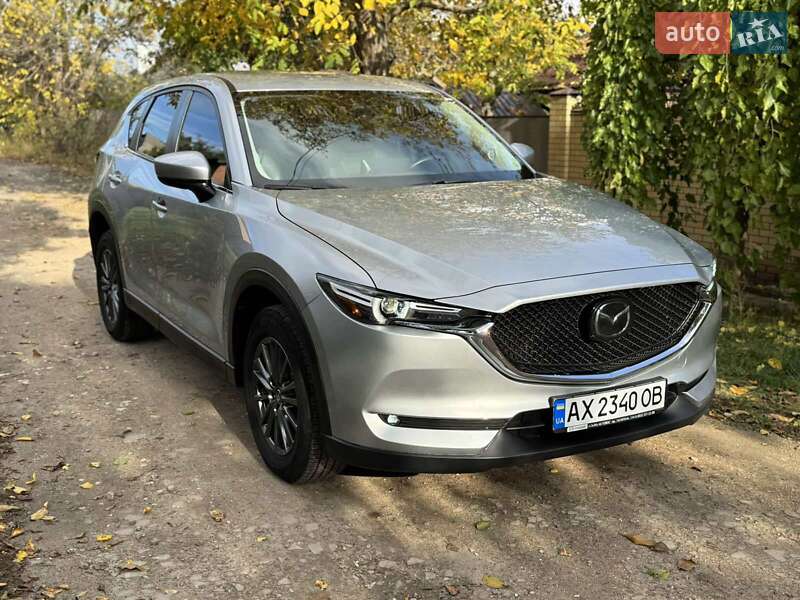 Позашляховик / Кросовер Mazda CX-5 2020 в  фото Позашляховик / Кросовер Mazda CX-5 2020 в