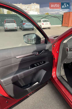 Позашляховик / Кросовер Mazda CX-5 2020 в 