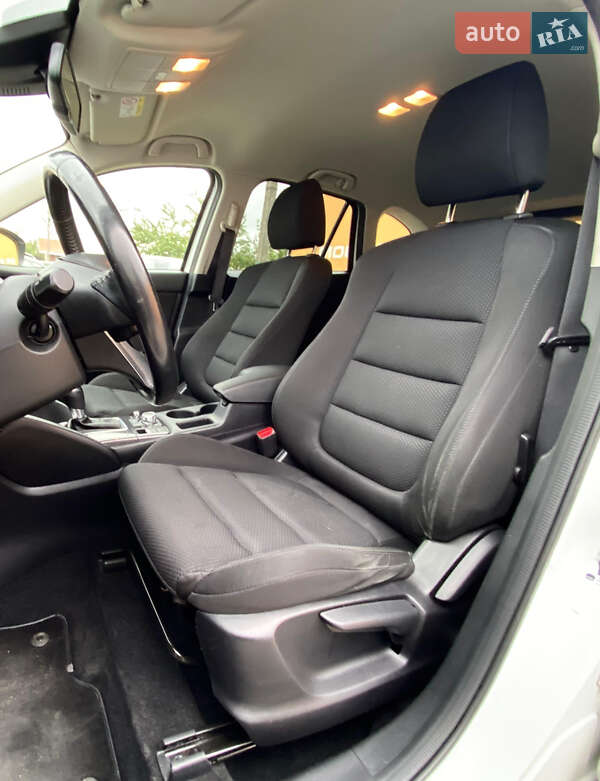 Позашляховик / Кросовер Mazda CX-5 2016 в Рівному