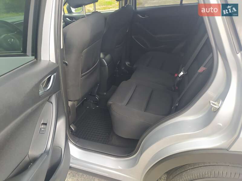 Позашляховик / Кросовер Mazda CX-5 2016 в Дубні