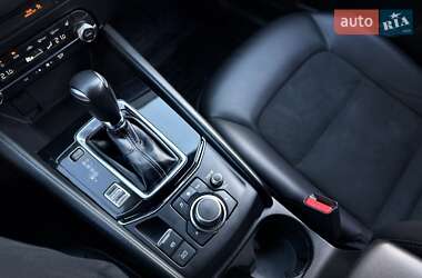 Позашляховик / Кросовер Mazda CX-5 2020 в 